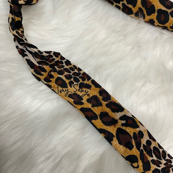 Victorias Secret Bombshell Swim Top - Picture 9 of 10